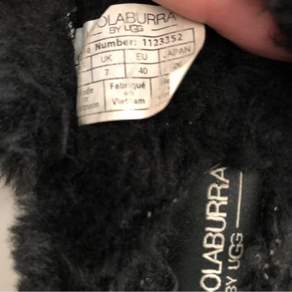 Koolaburra Women's Black Slide Faux Fur Platform Sandals - Picture 7 of 7